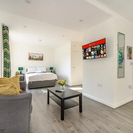 11f2 Captivating & Luxurious