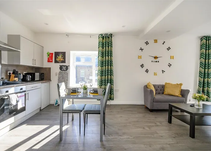 11f2 Captivating & Luxurious Lejlighed *